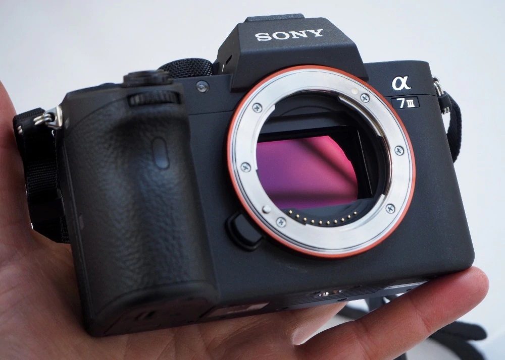 نگاهی به دوربین خارقالعاده Sonys A7S III - بیشتر با پرشین تولز