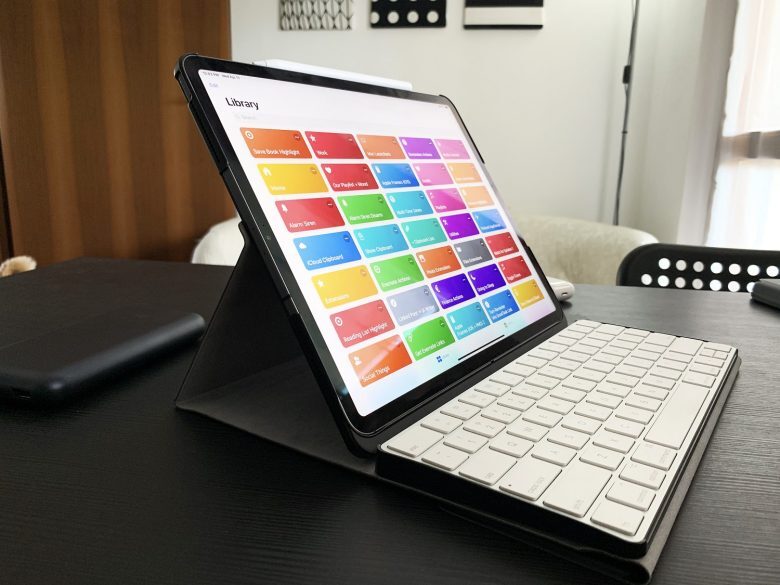 Apple iPad Magic Keyboard Case