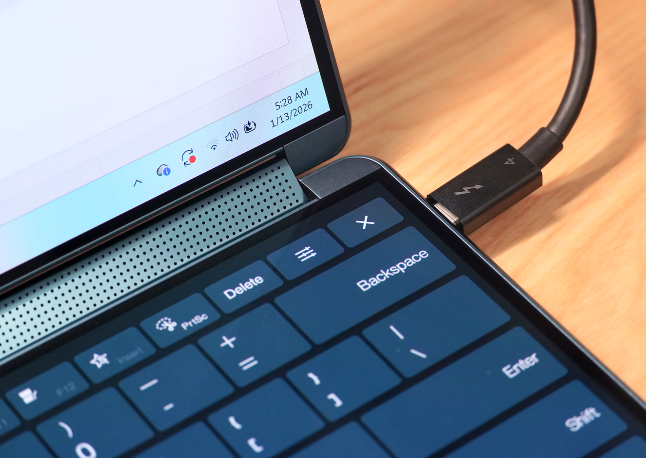 این برنامهٔ رایگان، تمامی فعالیت‌های دستگاه‌های USB شما را نشان می‌دهد